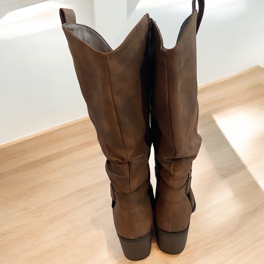 Camden Layne Brown Heeled Boots - Picture 4 of 4